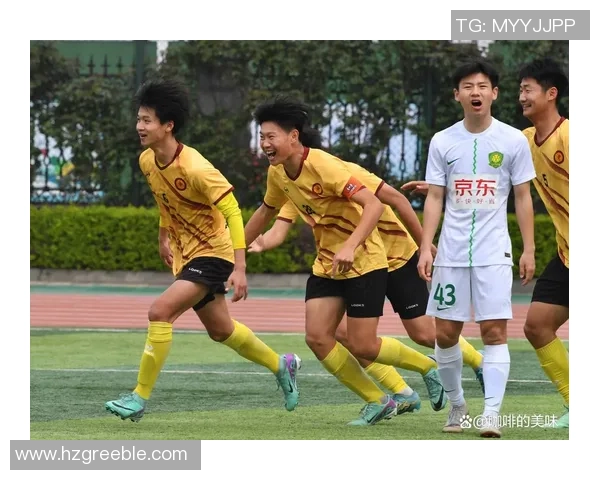 王晓龙：在西班牙踢球竞赛很大，缺少学习和社交能力会很困难